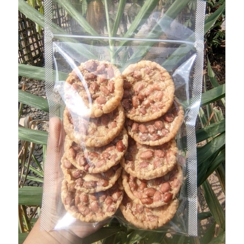 

Peyek/Rempeyek Kacang isi 10 pcs gurih dan renyah 125gr