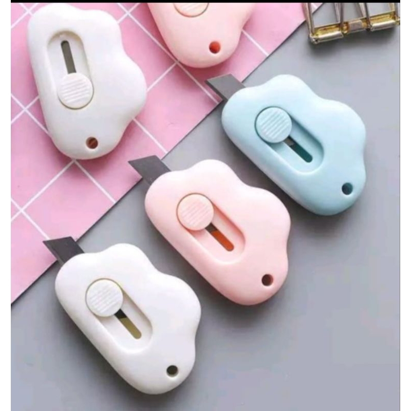 

Cutter mini lucu kecil pemotong kertas