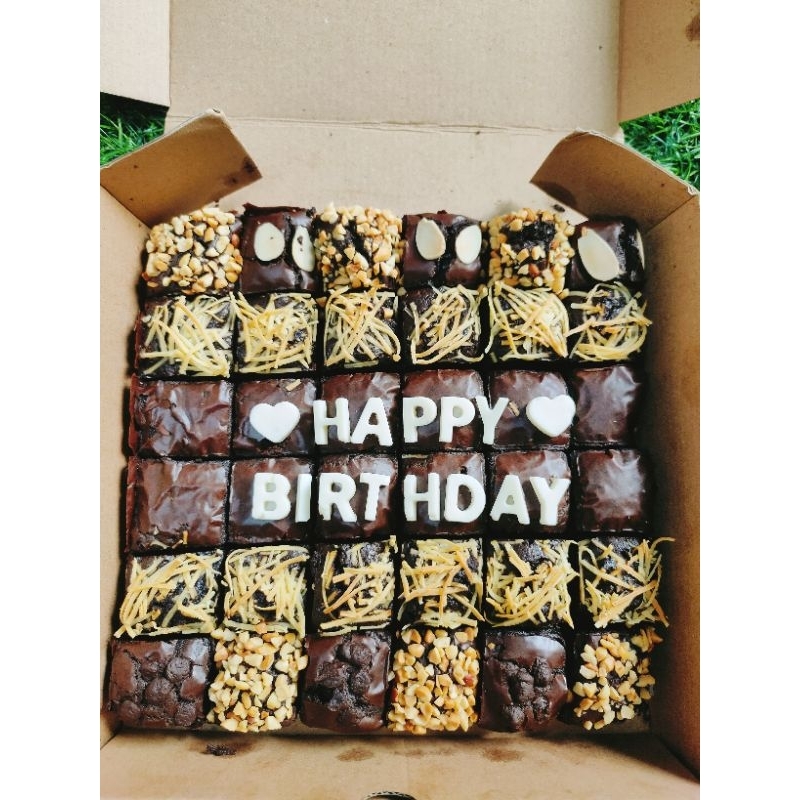 

Custom Tulisan diatas Kue