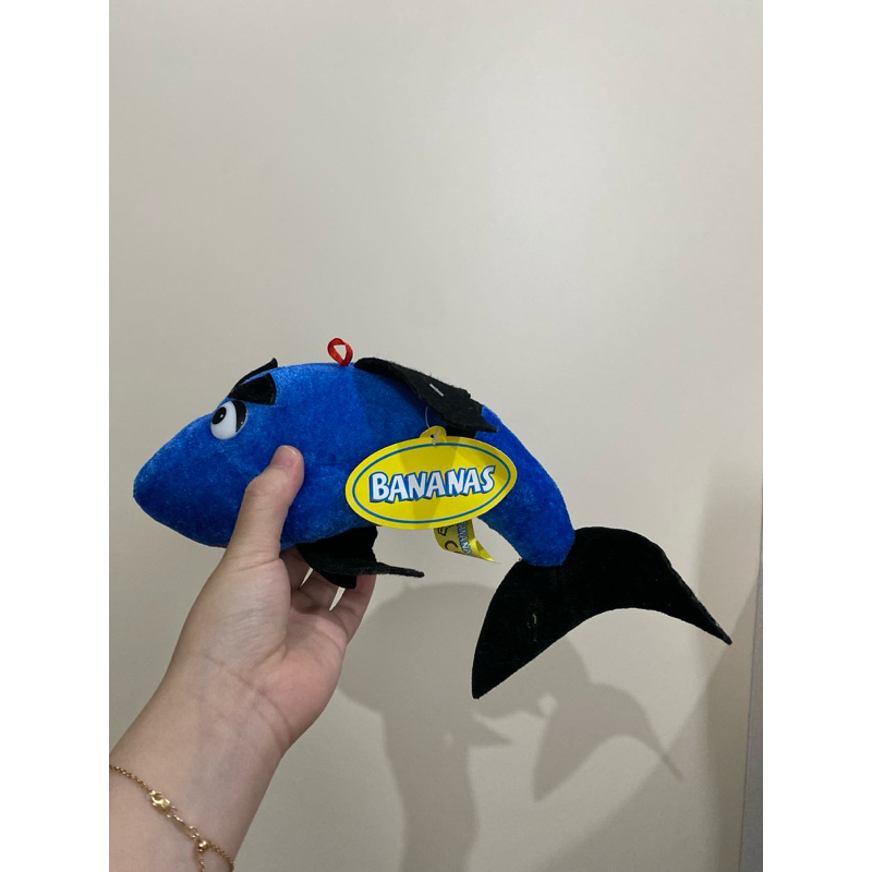 boneka ikan biru merk bananas preloved