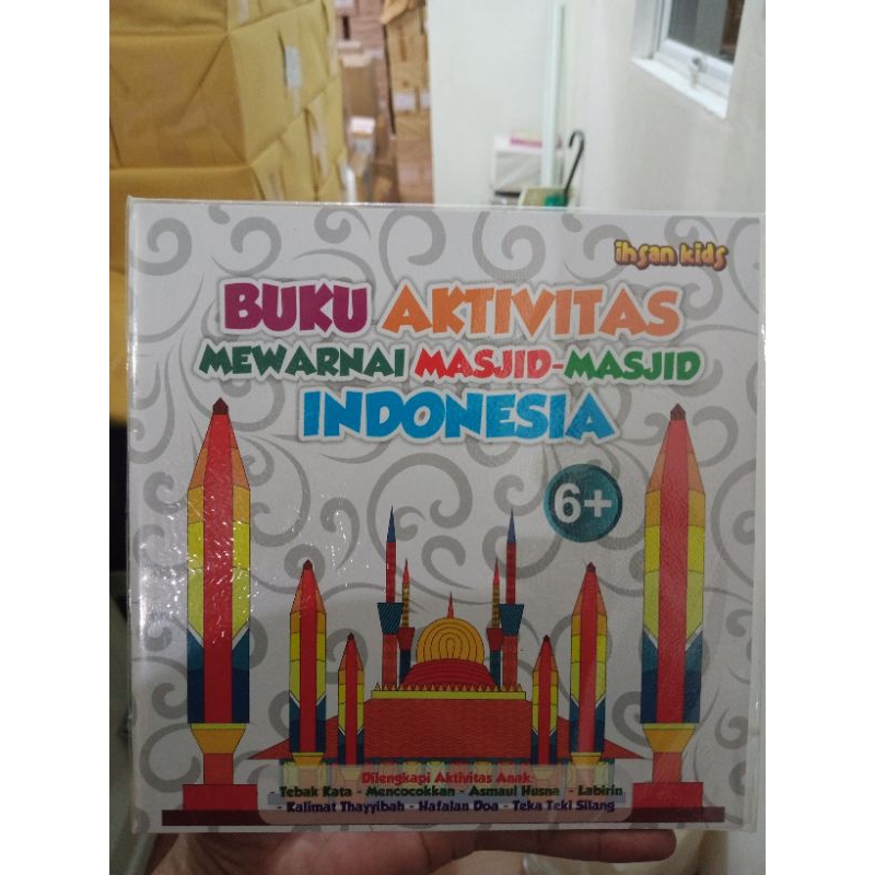 [Buku Anak] Buku Aktivitas Mewarnai Masjid-Masjid Indonesia_Anak Muslim