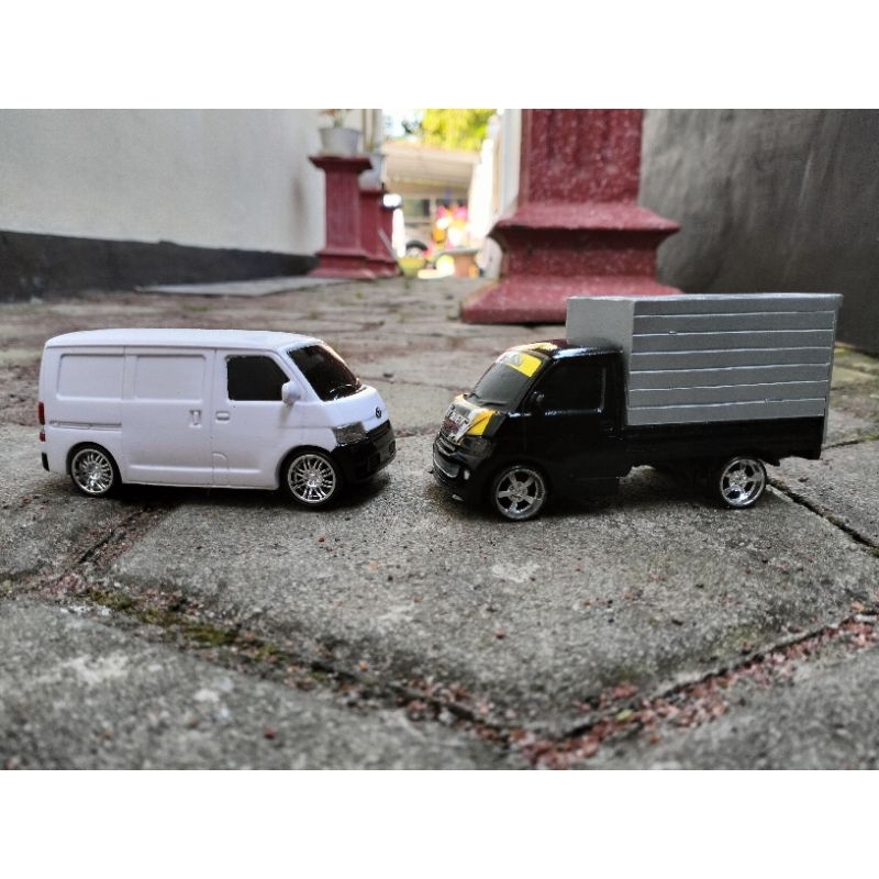 miniatur/ Diecast granmax blindvan dan granmax box