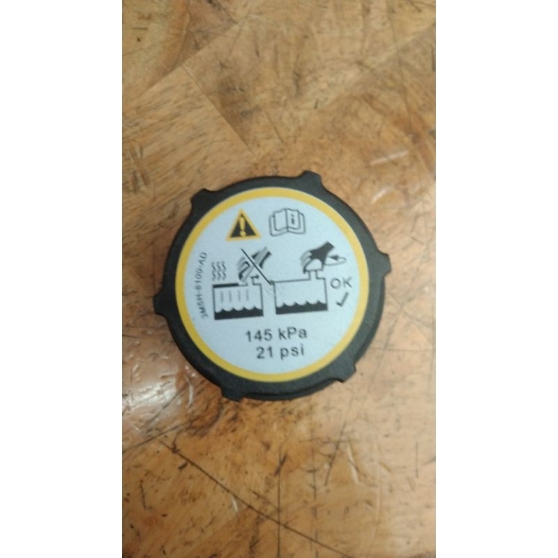 Tutup tabung radiator Ford Fiesta