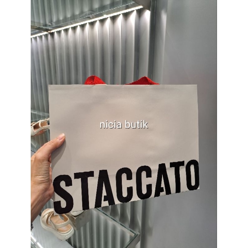 

paperbag staccato medium