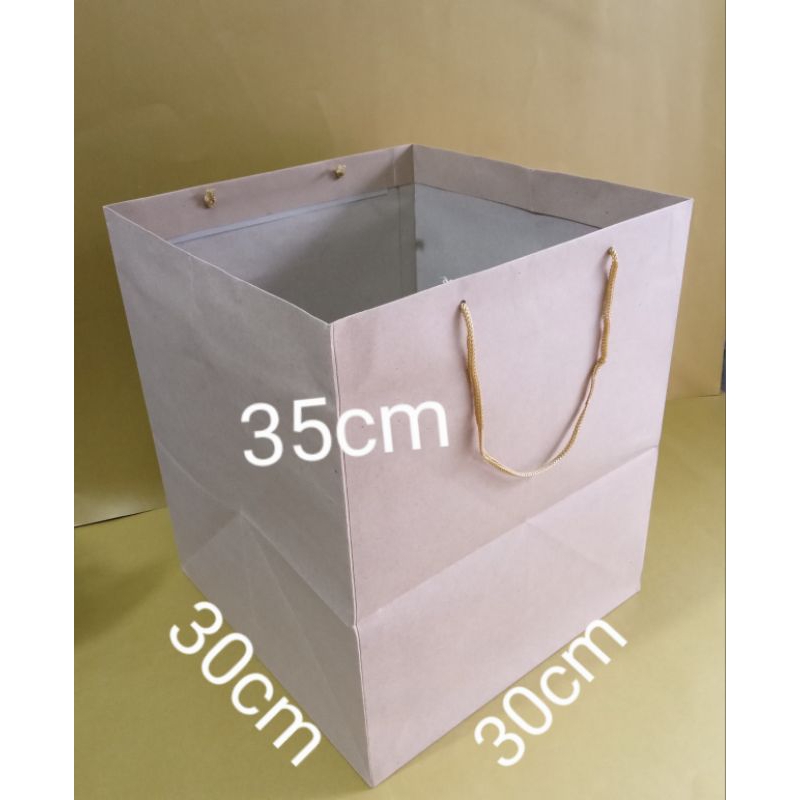 

paperbag polos kotak ukuran 30x30x35cm isi 12pcs/pack