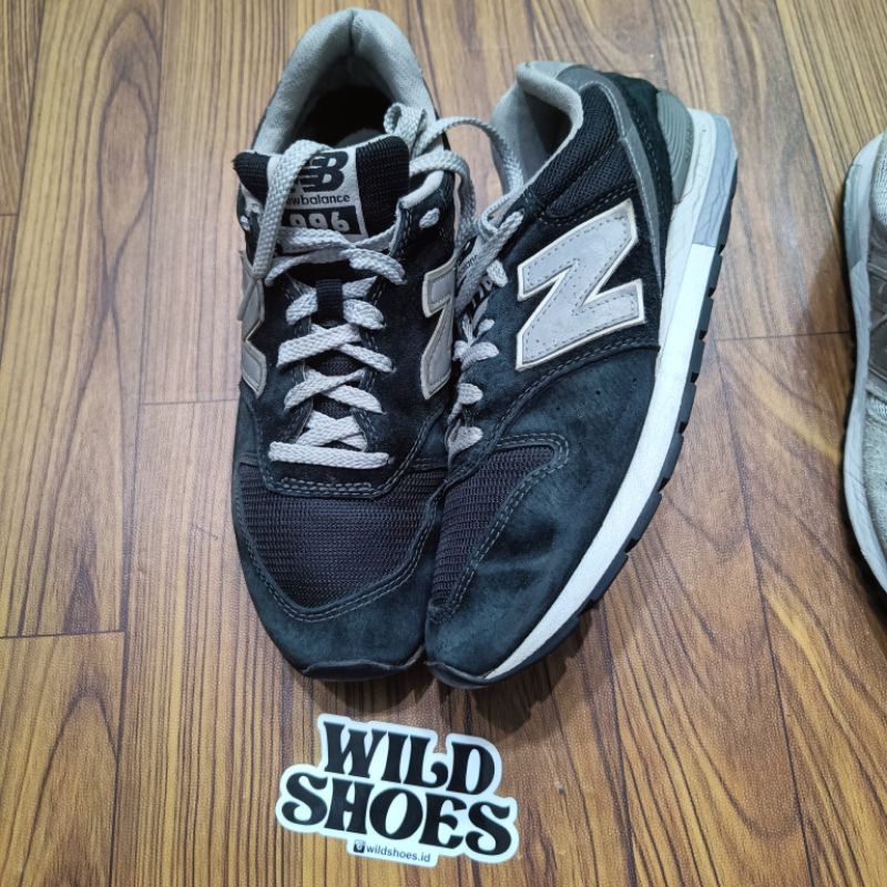 SEPATU SECOND NB 996 & NB 565