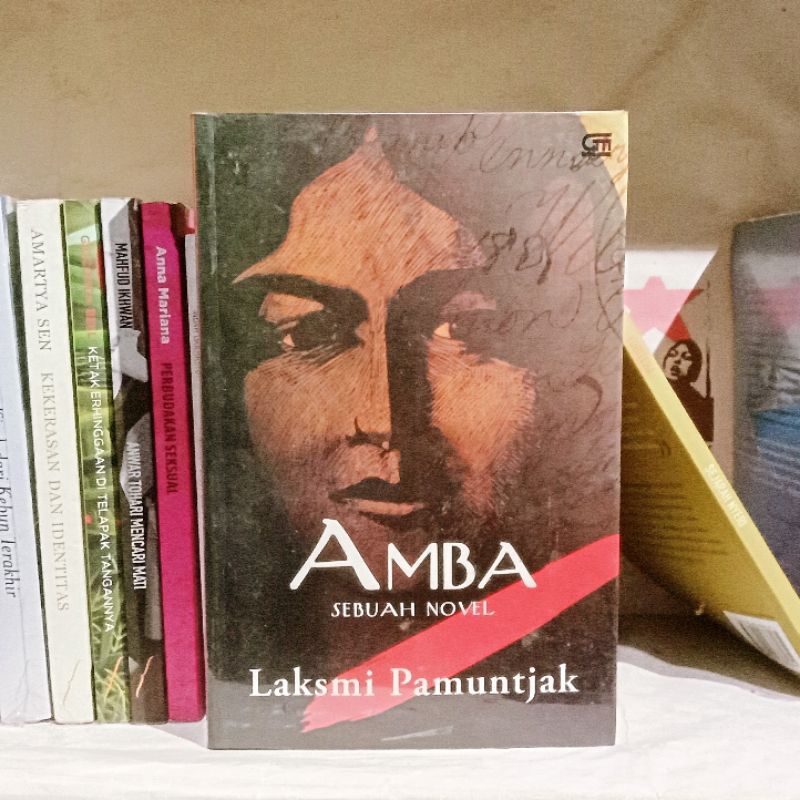 Laksmi Pamuntjak Amba | Selaput Biru | Kekasih Musim Gugur | Kitab Kawin | Perang, Langit dan Dua Pe
