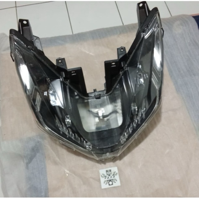 Lampu reflektor depan vario150 Original