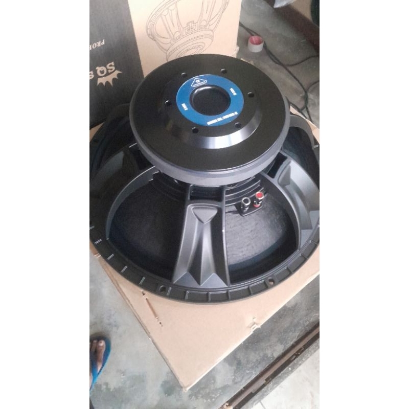 Speaker soundqueen model baru 18v400 18 inch