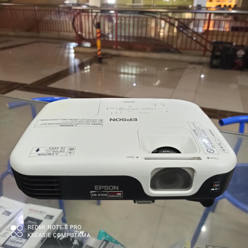 PROYEKTOR EPSON EB-X100 SECOND BAGUS