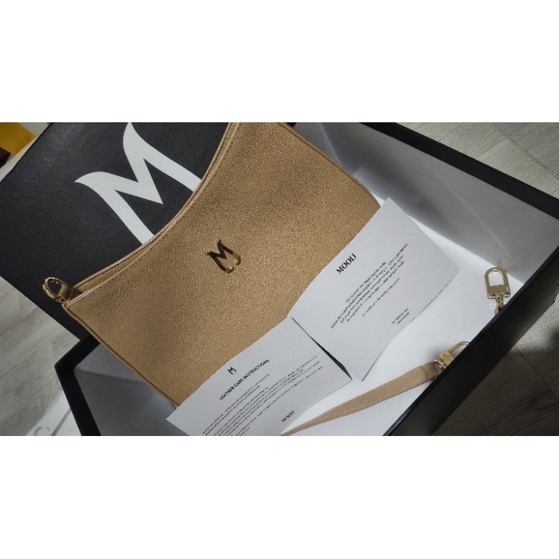 Tas hobo kulit asli brand MOOIJ (KANIA BAG)