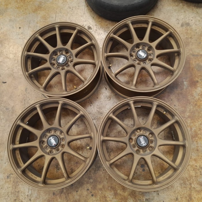 VELG MOBIL BEKAS R17 BAUT 5 SEBUNSUTA R17 X7,5 10X100-114 ET45