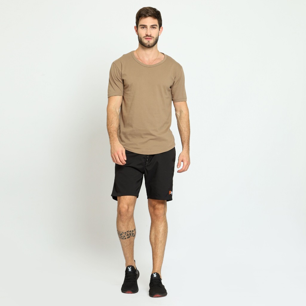 DISKON KAOS POLOS KERAH LEBAR-KAOS POLOS PRIA-KAOS KERAH LEBAR KAOS CURVED HEM/KAOS LENGKUNG BAWAH