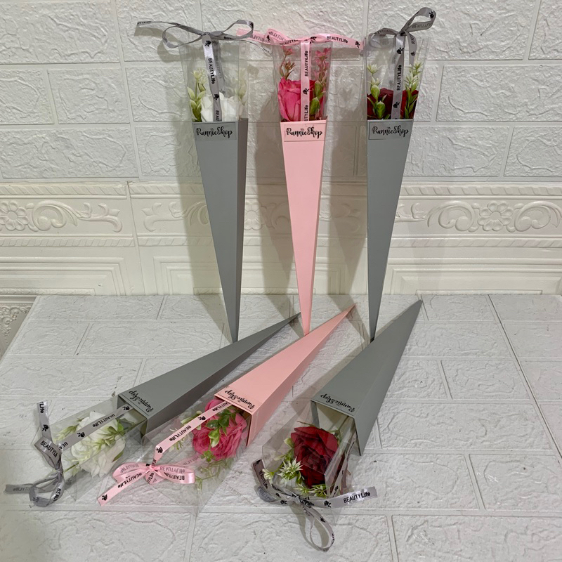 

BUKET PANJANG SINGLE PREMIUM | BIRTHDAY | HADIAH GRADUATION | WISUDA | KADO | GIFT BOX | HARI IBU | MOTHER DAY