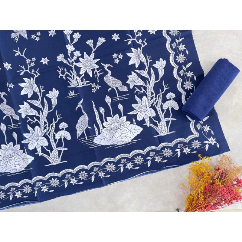 kain batik katun motif. burung bangau