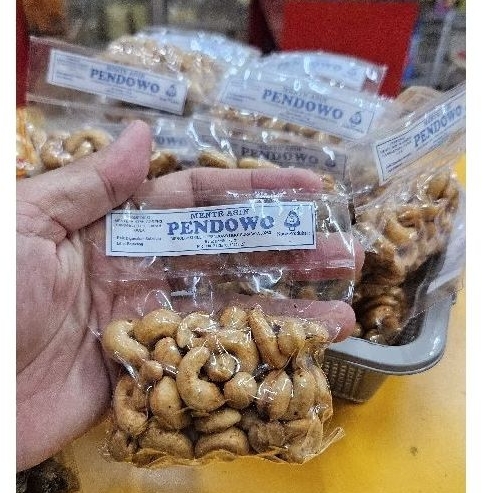 

RECOMENDED - PCS 70GR - KACANG MENTE PENDOWO / CASHEW NUT RENYAH ENAK