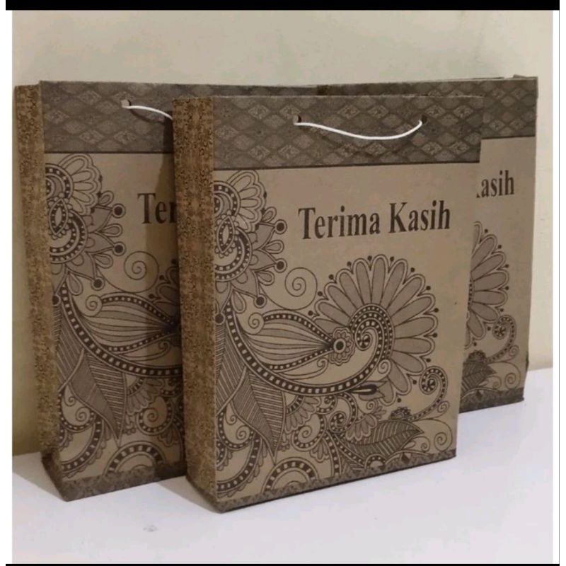 

100 PCS PAPERBAG BATIK BESAR BIASA TALI BESAR UKURAN 28X21X6