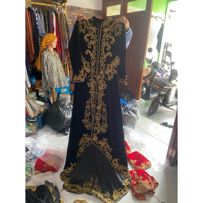 bludru pengantin hitam