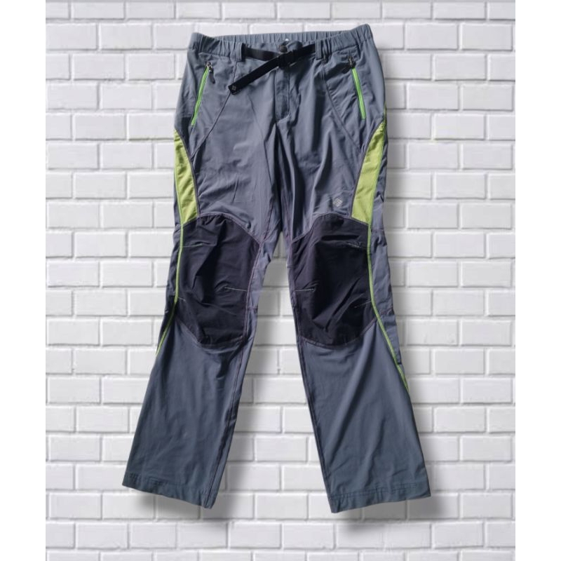 COLUMBIA CELANA GUNUNG OUTDOOR OLAHRAGA