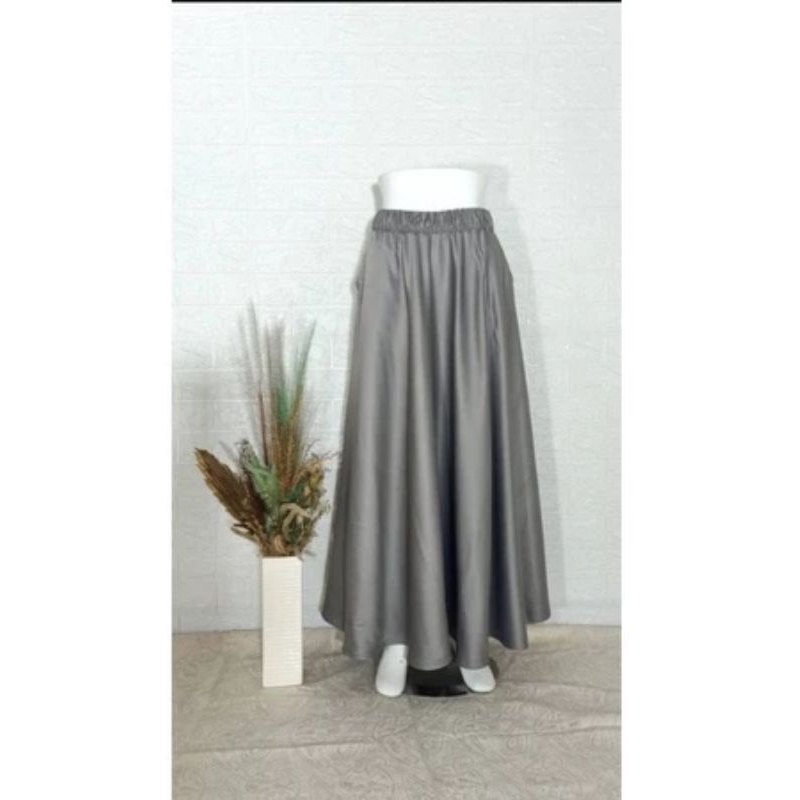 rok pesta/ rok Mayong/ rok satin / rok satin mewah/ rok cantik/ rok simpel/ rok bahan nyaman/ rok le