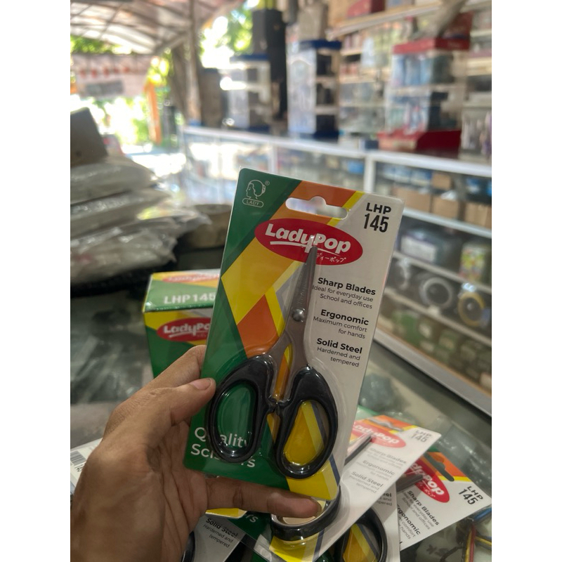 

gunting kecil ladypop