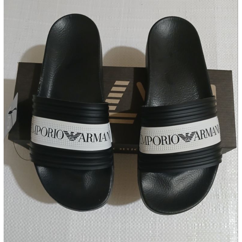 Sandal emporio armani slip on sendal pria  terbaru masa kini...