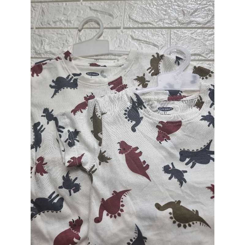 Setelan Dino Old Navy