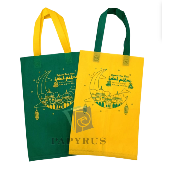 

TAS KAIN / GOODIE BAG / TAS BELANJA / SHOPPING BAG / TAS SPUNBOND LEBARAN KOTAK 26 CM X 24.5 CM X 39.5 CM