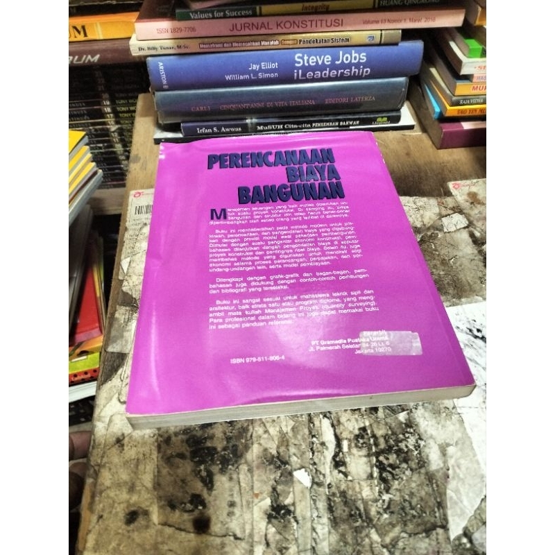 PERENCANAAN BIAYA BANGUNAN by Allan Ashworth