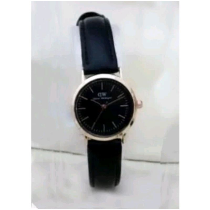 JAM TANGAN WANITA // JAM TANGAN WANITA DW // JAM TANGAN WANITA TALI KULIT WARNA HITAM