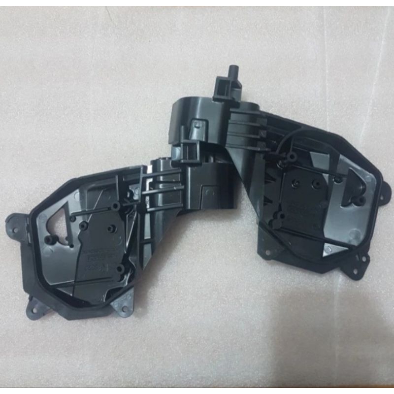 Breket Batok Cover Spion honda FREED harga satuan.