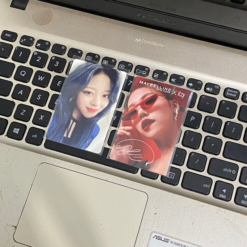 WTS PHOTOCARD OFFICIAL ITZY YUNA NO BAD DAYS YEJI MAYBELLINE