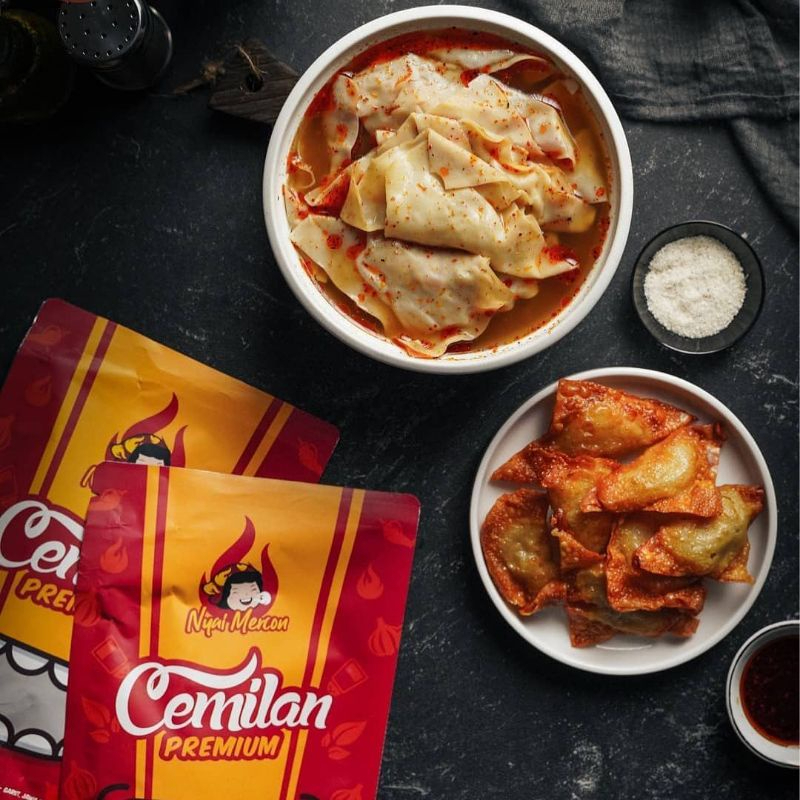 

RB Pangsit Tulang Rangu Ayam Keju Nyai Mercon