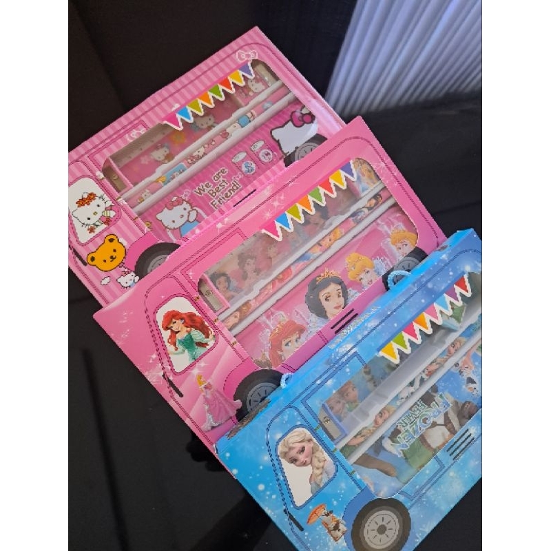 

Promo 1 set peralatan tulis anak