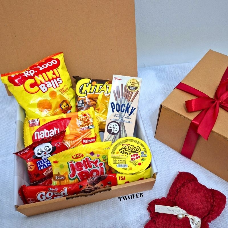 

HAMPERS SNACK BOX HADIAH ULANG TAHUN IDUL FITRI WISUDA RAMADHAN LEBARAN