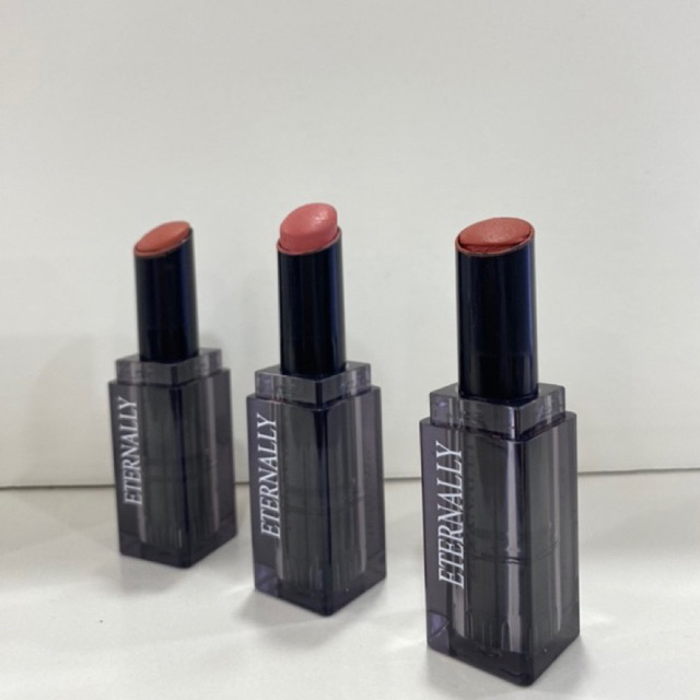 ETERNALLY Hydra serum Matte lip color with HYALURONATE