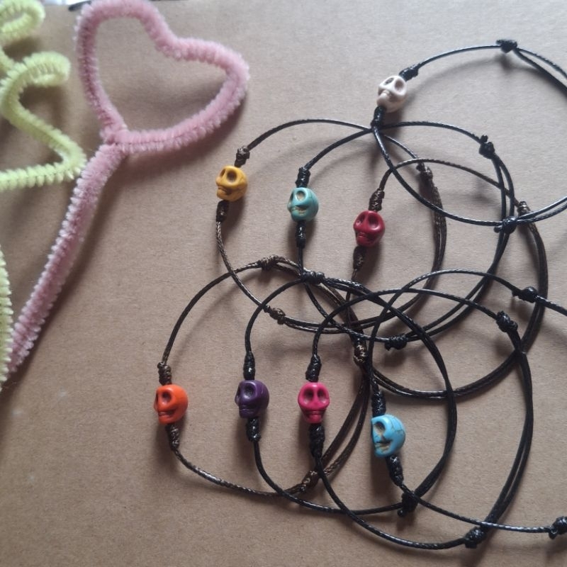 gelang tengkorak serut