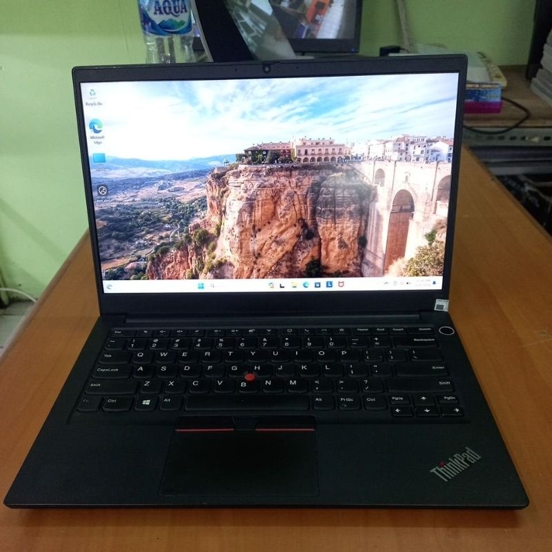 Laptop Lenovo Thinkpad E14 Gen2 Core i5-1135G7 Ram 8GB/SSD 512GB