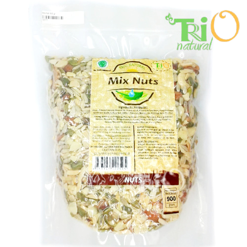 

TRIO NATURAL Mixed Nuts and Seeds 900 gram