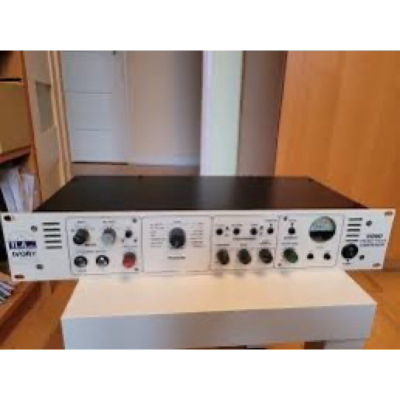 TL Audio Ivory 2 5060 second