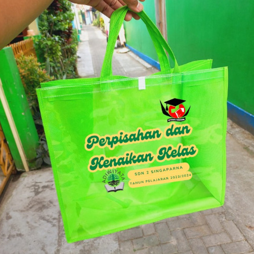 

25x13x20 Tas Mika Spunbond Printing / Tas Mika Spunbond Custom / Tas Mika Spunbond Premium / Tas Wisuda Sekolah