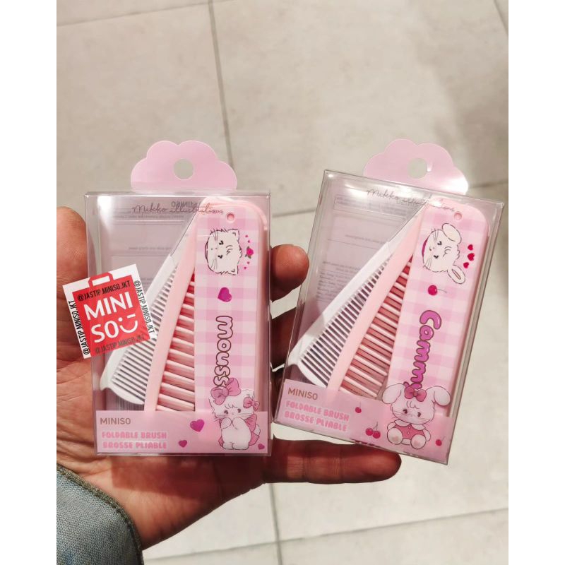 MINISO 🆕 Foldable Brush / Sisir Lipat Portable MIKKO Collection (Mousse / Cammy)