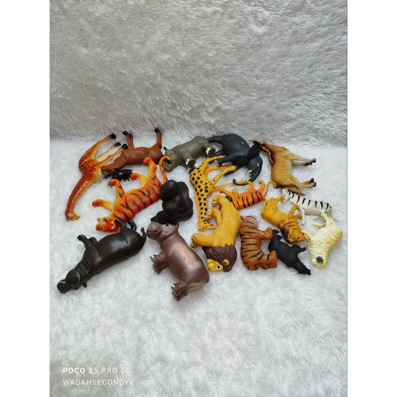 Preloved Mainan Hewan Safari