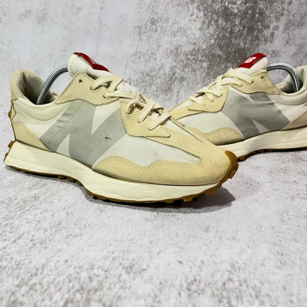 NB 327 Beige White Second (Size 42.5)