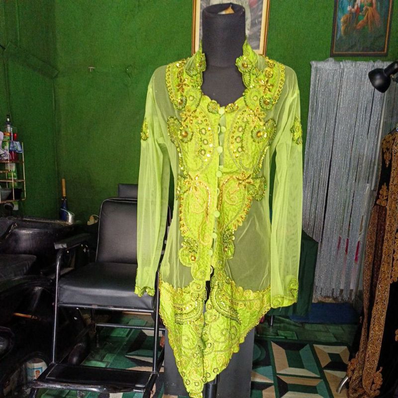 kebaya hijau pupus ukuran standar ❤️ preloved ❤️