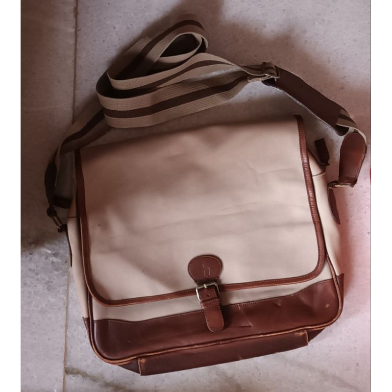 Hazzys Selempang Messenger Bag 2nd Kain Mixed Kulit Asli