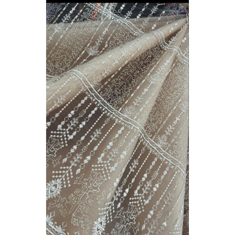 Tulle bordir etnik motif sapto