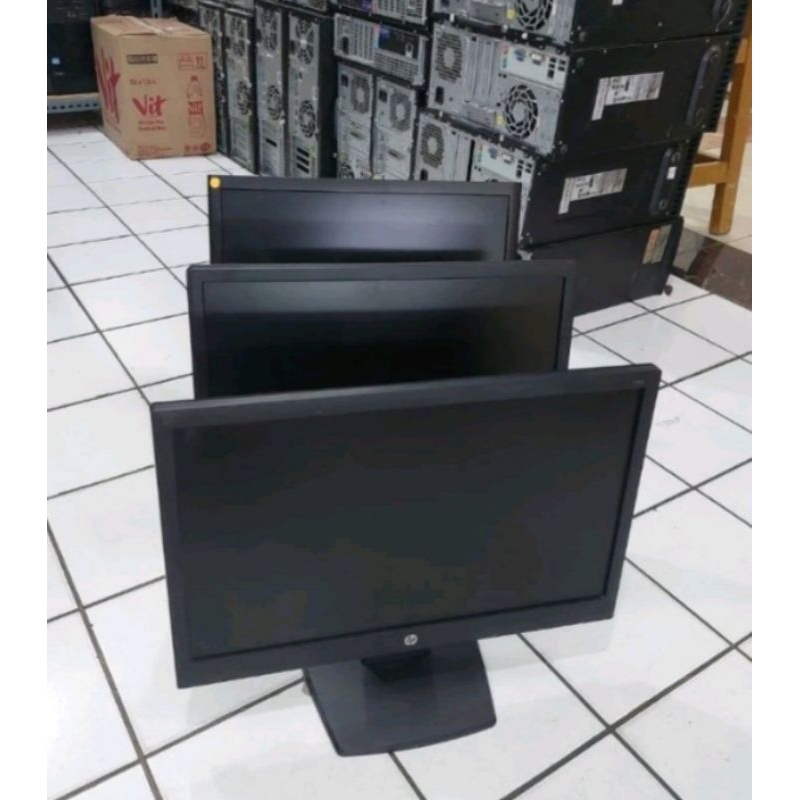 monitor hp LED 19 inch barang mulus no minus masi seperti baru
