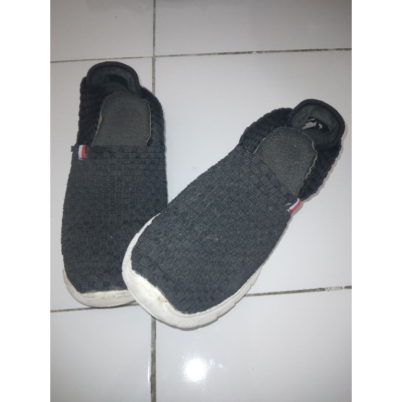 SEPATU LAFUMA SLIP ON