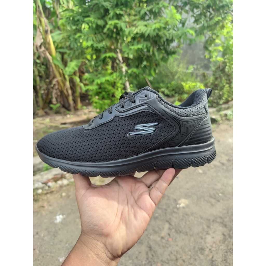 PROMO SEPATU SEKOLAH HITAM POLOS SD SMP SMA SMK KULIAH / SEPATU KERJA JOGGING HITAM PRIA Dan wanita
